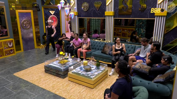 A dinâmica do BBB 26 no Carnaval prevê liderança definida em prova de resistência da Betano, consequências fora da votação tradicional e eliminação na terça-feira (17)