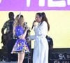 Ivete Sangalo surgiu de roupão e chinelos em show de Solange Almeida no São João de Caruaru, em Pernambuco, em 1º de junho de 2025