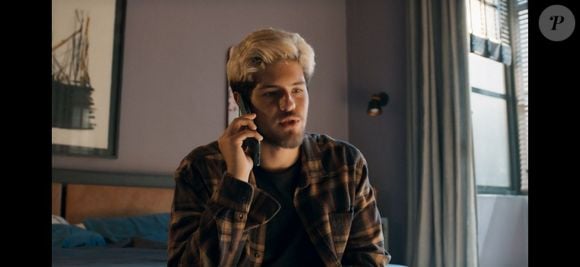 Raul (Paulo Mendes) sempre incomoda Joélly (Alana Cabral) com o mesmo assunto: aborto; porém, a própria jovem se mostrou irritada, tal como internautas em 'Três Graças'