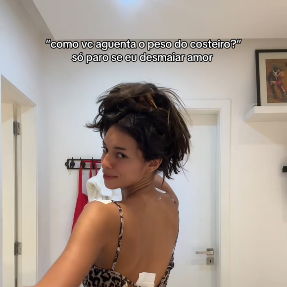 Alane Dias escreveu: ‘‘Como você aguenta o peso do costeiro?'. Só paro se eu desmaiar, amor’