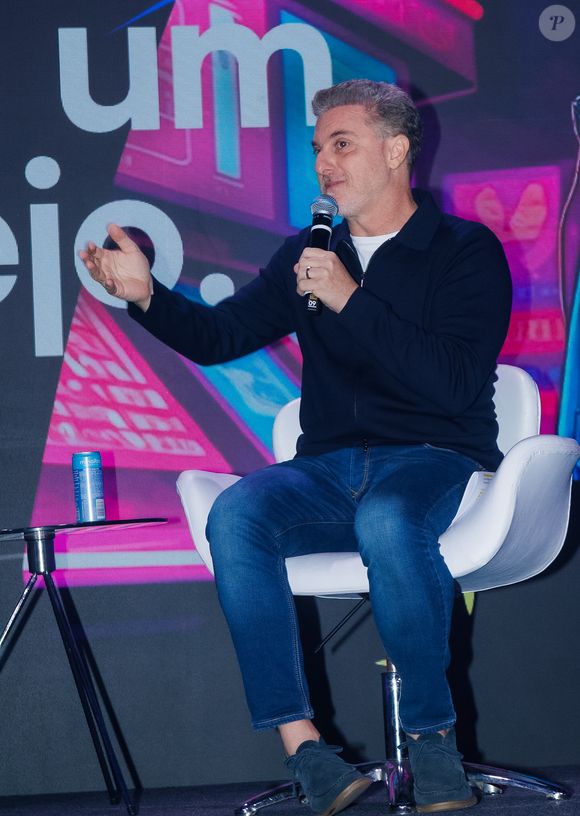 Luciano Huck revelou o assalto através de um artigo que o próprio global escreveu para o jornal Folha de São Paulo