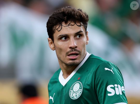 Raphael Veiga também gosta de macarrão com molho branco em suas refeições livres