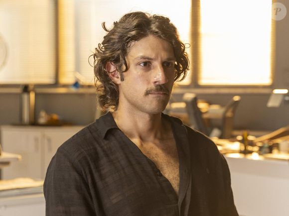 'Novela Mania de Você': Chay Suede, o Mavi de trama da Globo, terá um final feliz ao lado de Luma (Agatha Moreira)