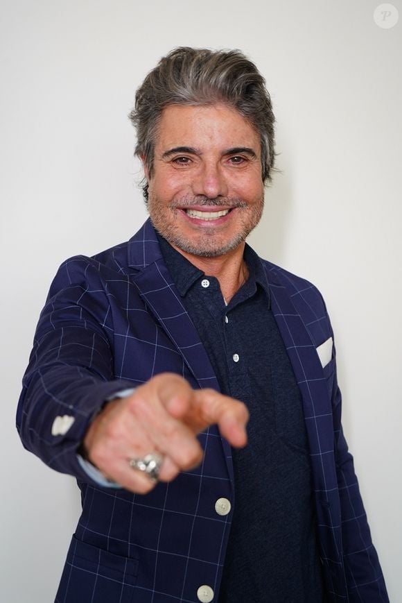 João Kleber deu espaço a uma mulher que afirmava ter tido uma filha com o sertanejo