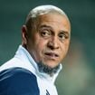 Hoje aos 53 anos, Roberto Carlos, icônico ex-jogador da Seleção Brasileira, perdeu 99% da fortuna que ganhou com o futebol: 'Tive problemas com pessoas que me deixaram a conta zerada. Cometi erros e, por isso, peço aos mais jovens que não façam o mesmo'