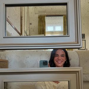 Bruna Marquezine visitou a famosa Fazenda Talismã, propriedade do sogro, Leonardo, e o assunto tomou conta das redes sociais