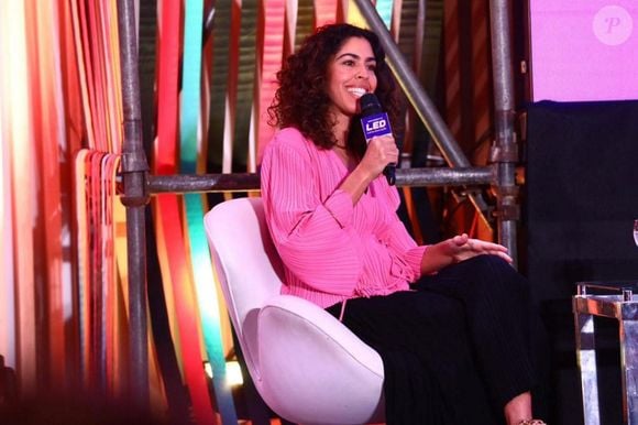 Bela Gil já havia começado a cozinhar, mas lidou com bom humor com o ocorrido. ‘Meu Deus, é a segunda gafe que eu dou nesse programa!’, brincou