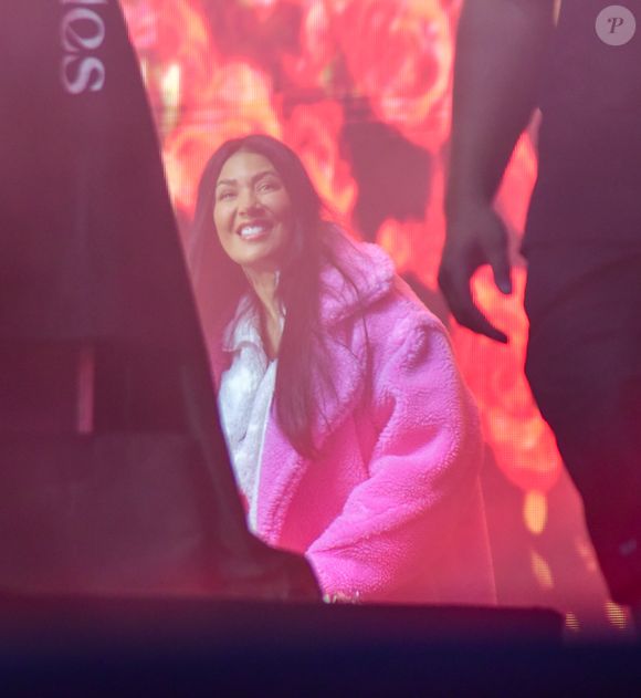 Simaria prestigiou uma apresentação da irmã, Simone Mendes