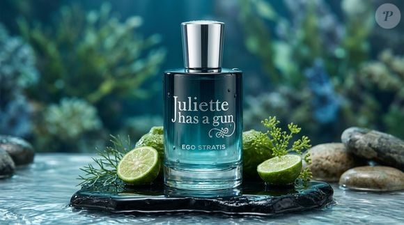 As notas de fundo do Ego Stratis reúnem patchouli, sândalo e baunilha, responsáveis por conferir profundidade à fragrância e deixar uma trilha magnética por onde passa