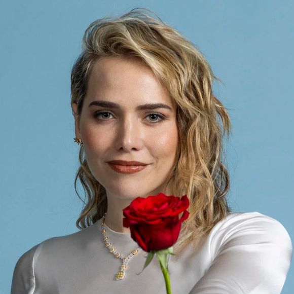 Leticia Colin é uma atriz de sucesso da TV Globo.