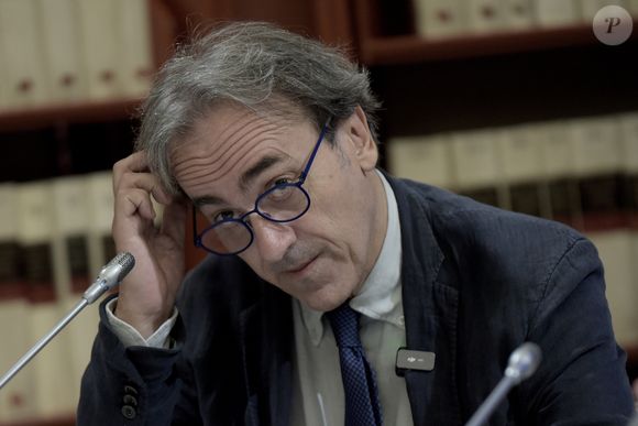 O deputado italiano Angelo Bonelli afirma ter sido o responsável por dar o endereço de Carla Zambelli à Polícia