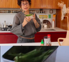 O primeiro passo e muito importante, segundo Irina Cordeiro, é higienizar bem o quiabo antes de prepará-lo