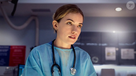 Willa Fitzgerald interpreta a médica Danny Simms, protagonista de "Pulso", série médica que lidera o Top 10 da Netflix.