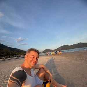 Lucas Lima colocou a fila para andar mais de dois anos após o fim do casamento com Sandy