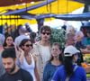 Shawn Mendes e Bruna Marquezine aproveitaram o domingo, 19 de julho de 2026, para fazer compras na feira