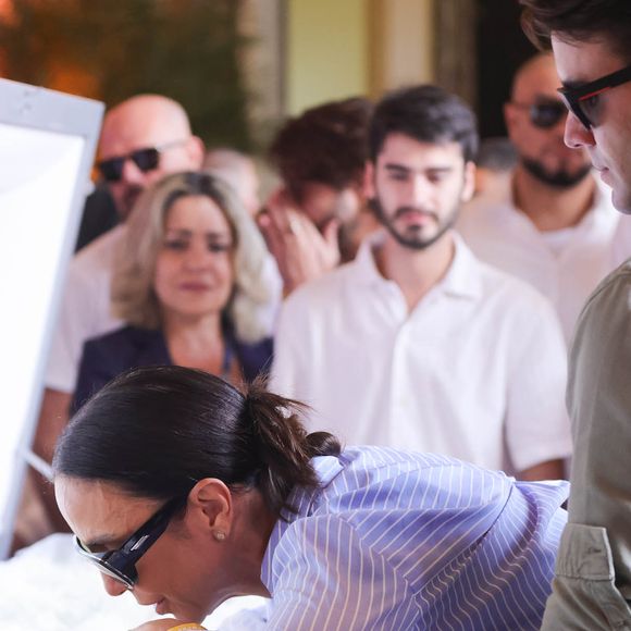 Ivete Sangalo se aproximou do caixão de Preta Gil