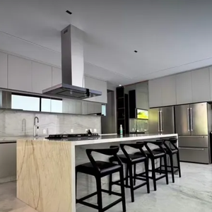 Mansão de Zé Felipe está à venda