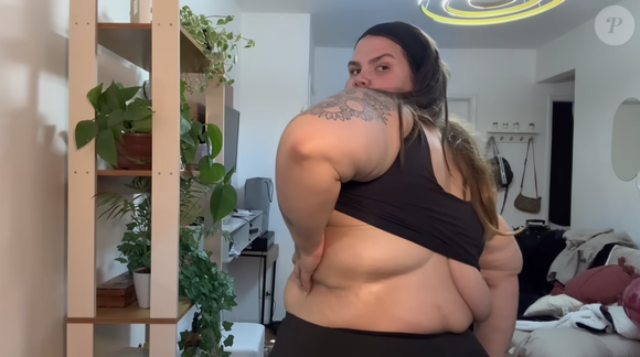 Thais Carla mostrou as pernas, pés, rosto, costas e diversas áreas do seu corpo