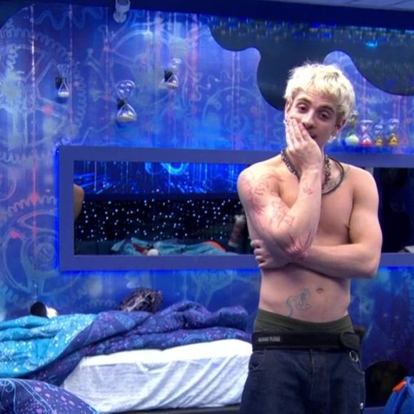 Juliano Floss enfrenta alta rejeição em enquete do UOL após polêmica com Vivi Wanderley no ‘BBB 26’
