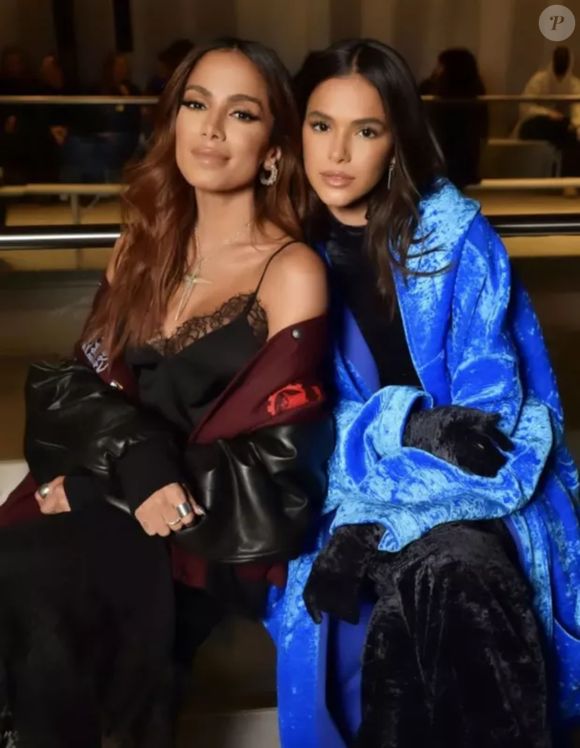 Anitta e Bruna Marquezine já ficaram anos sem se falar após a cantora trocar beijos com Neymar, ex da atriz