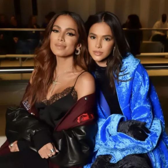 Anitta e Bruna Marquezine já ficaram anos sem se falar após a cantora trocar beijos com Neymar, ex da atriz