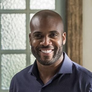 Rafael Zulu marcou presença no programa 'Sem Censura', da TV Brasil, nesta segunda-feira (05)