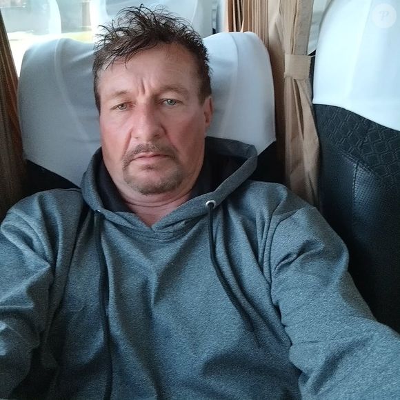 Carlos Urach lançou um comunicado ao público. Ele não esclarece os rumores sobre o atendimento médico e se limita a soltar frases enigmáticas sobre ‘conexões’