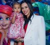 Grávida, Bruna Biancardi posou toda sorridente ao lado da filha Mavie.