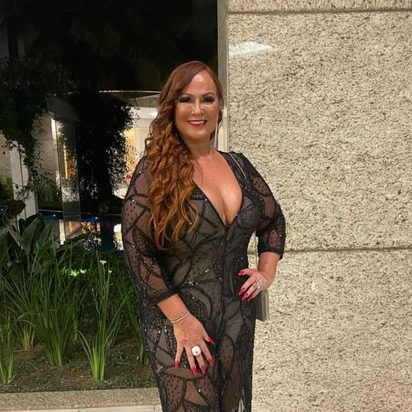 Mãe de Neymar, Nadie Santos protagonizou climão com Bruna Biancardi na festa de apresentação do filho famoso no Santos em 31 de janeiro de 2025