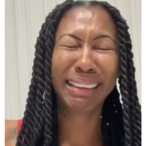 Inês Brasil acabou sofrendo duras críticas da web.