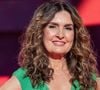 Delphine Courteille, cabeleireira francesa, sobre o tom ideal depois dos 50 anos: 'O melhor é clarear o cabelo meio tom em relação à sua cor natural. Isso facilitará a manutenção e suavizará suas feições'