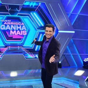 Celso Portiolli é dono de sete horas da programação dominical do SBT com seu 'Domingo Legal'