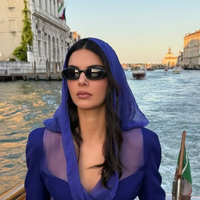 Sempre que uso este perfume, alguém me diz que estou cheirosa. É unissex e tem cheiro de verão e praia