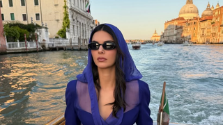 Sempre que uso este perfume, alguém me diz que estou cheirosa. É unissex e tem cheiro de verão e praia