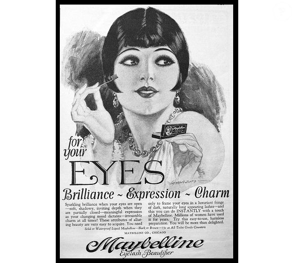 O rímel foi inventado depois que o irmão de Mabel a viu passar vaselina e cinzas nos cílios