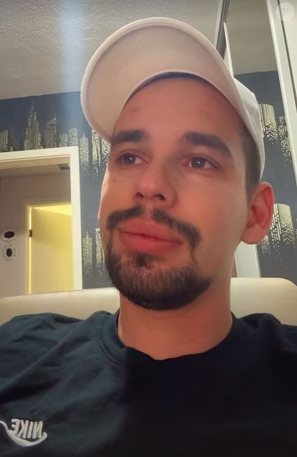 Lucas Borbas compartilha em sua rede social a saudade da esposa, Isabel Veloso