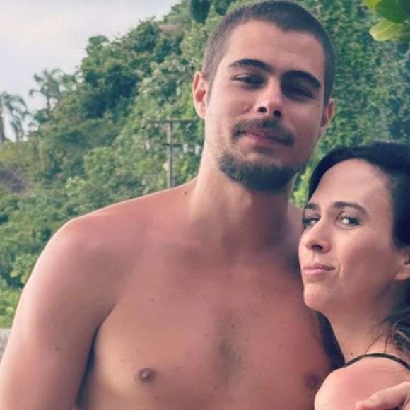 Tatá Werneck também está acompanhada do marido Rafa Vitti e da filha, Clara Maria, de 5 anos