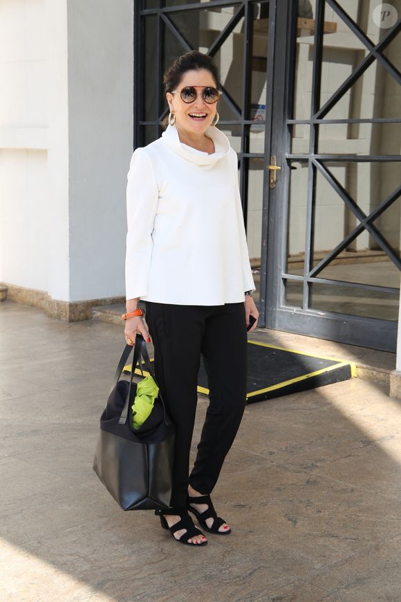 Ícone da moda brasileira, Gloria Kalil ensina que estilo verdadeiro nasce do conhecimento sobre si mesma