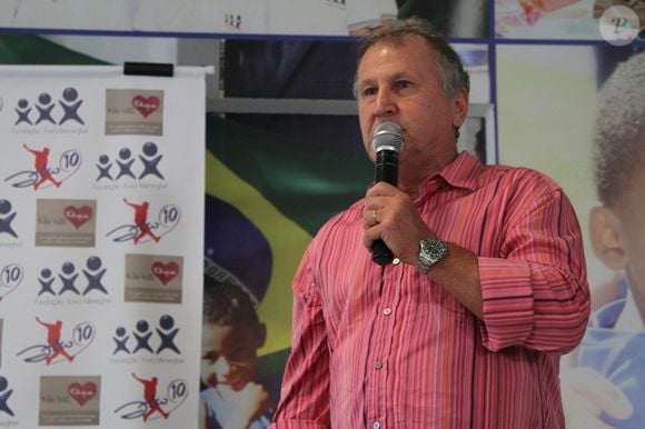 Zico se tornou alvo de indireta de Romário após corte na Copa 1998: 'Muita gente vai ficar feliz com a minha saída'