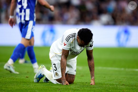 Fora da Copa, Éder Militão enfrenta novo desafio físico após histórico recente de lesões
