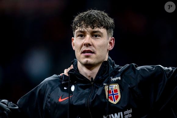 Jørgen Strand Larsen é um atacante (centroavante) e jogador da Seleção Norueguesa. Na Copa do Mundo de 2026, ele defenderá a Noruega, que integra o Grupo I da competição