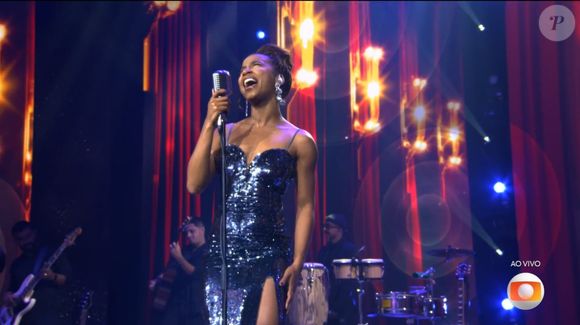 Web 'enlouqueceu' com artistas cantando na estreia da segunda temporada do 'Estrela da Casa'