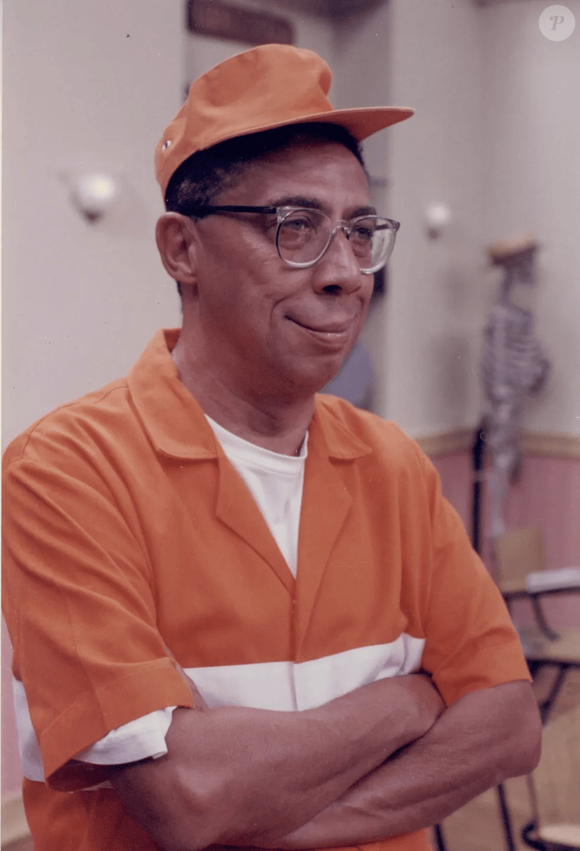 Após deixar a “Escolinha do Professor Raimundo”, Paulo convenceu a Globo a contratar o filho, mesmo em coma, garantindo que “o investimento teria retorno” - Silvino como Olímpio na 'Escolinha do Professor Raimundo'