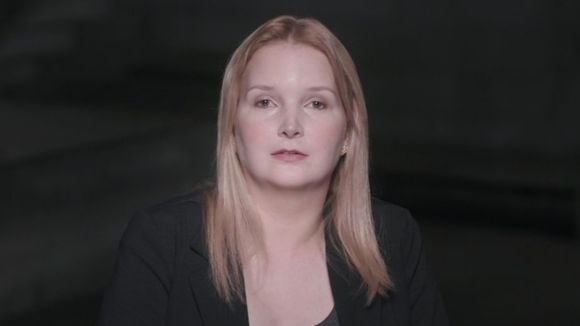 Como Elize Matsunaga está hoje? De chinelo e short, ex-presidiária faz 1ª aparição após sucesso de 'Tremembé' e detalhe rouba a cena: 'Protegida'