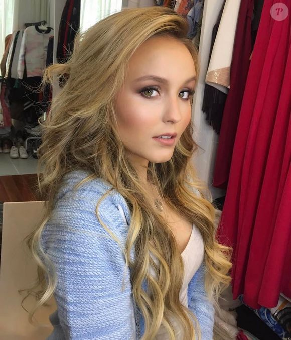 Larissa Manoela loira: em 2016, a então adolescente do momento causava com os fios claros, em um ar mais jovial