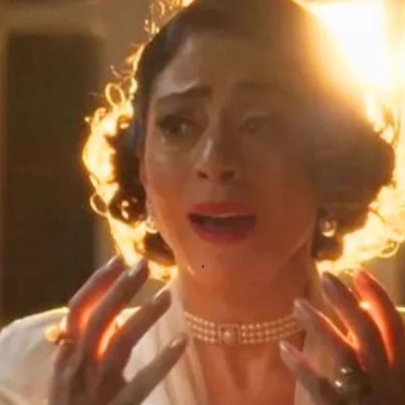 Em 'Garota do Momento', Clarice (Carol Castro) acabará mal após nova armadilha de Juliano (Fabio Assunção); mãe de Beatriz (Duda Santos) será presa por acusação de roubo e assassinato