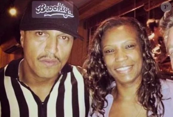 Mano Brown esclareceu boatos de "romance secreto" envolvendo a empresária Eliane Dias, mãe de seus filhos e gestora da carreira dos Racionais MC’s, e a executiva Daniele Coelho.
