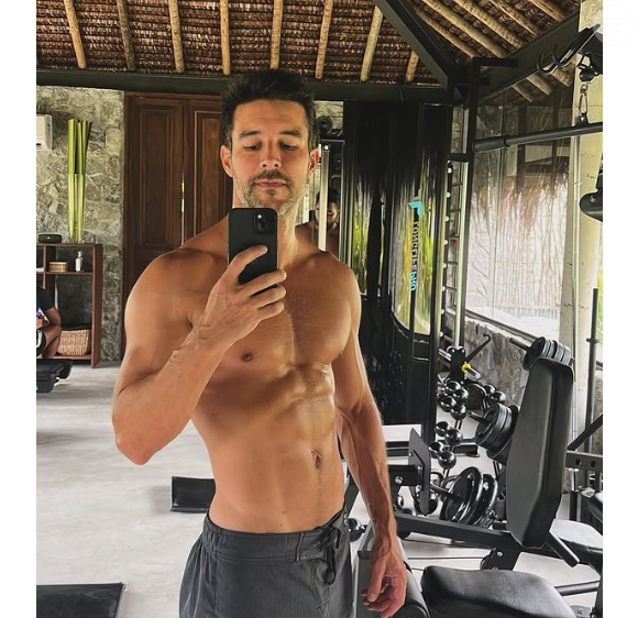 Bernardo Velasco ficou conhecido por vender nudes no Onlyfans desde 2022