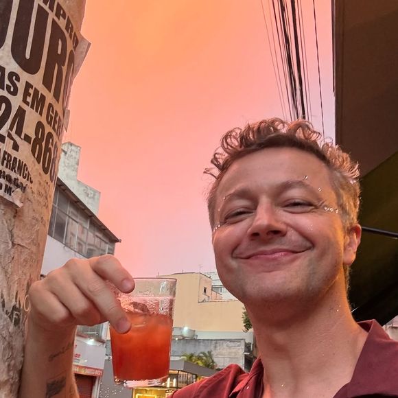 Lucas Lima resgatou um vídeo antigo do herdeiro em um momento de descontração com a mãe