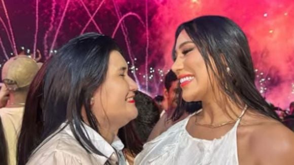 Quem é esposa de Lívia, da Casa de Vidro do 'BBB 26'? Lésbica e casada há 11 anos, dançarina ganha inúmeras declarações de amor da companheira: 'Orgulho de você'